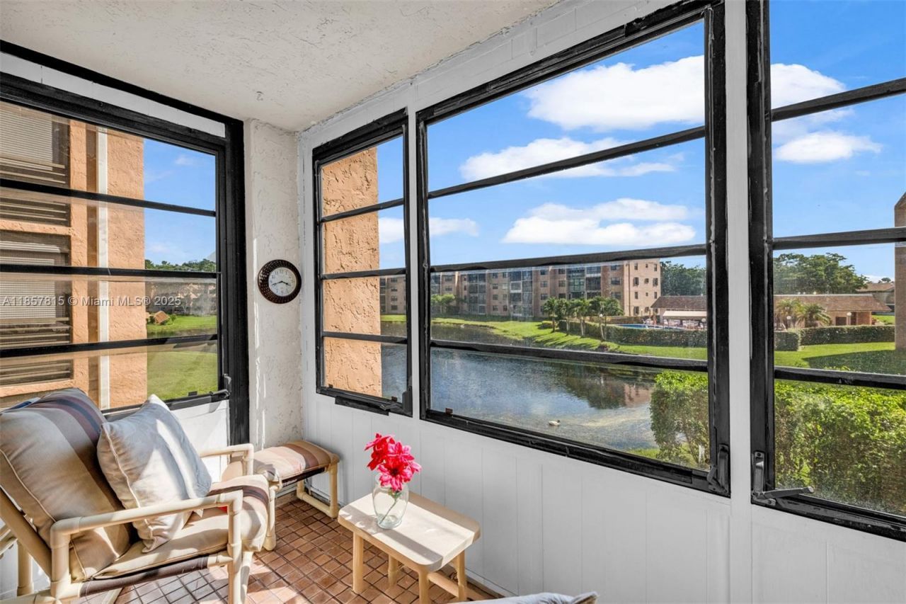 10444 NW 30th Ct, Unit 204, Sunrise, FL 33322 Photo