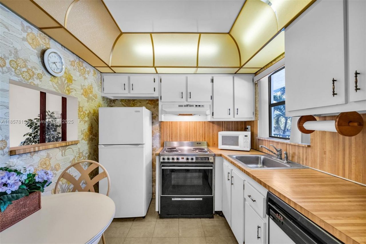 10444 NW 30th Ct, Unit 204, Sunrise, FL 33322 Photo