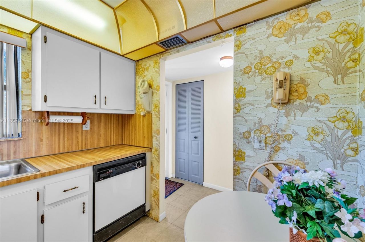 10444 NW 30th Ct, Unit 204, Sunrise, FL 33322 Photo