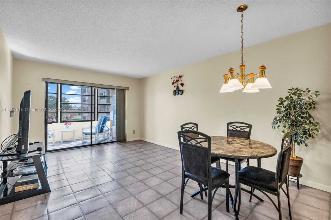 10444 NW 30th Ct, Unit 204, Sunrise, FL 33322 Photo