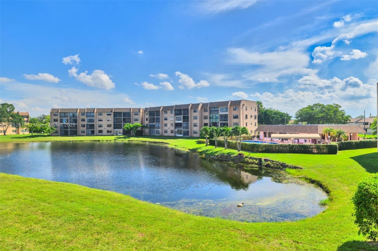 10444 NW 30th Ct, Unit 204, Sunrise, FL 33322 Photo