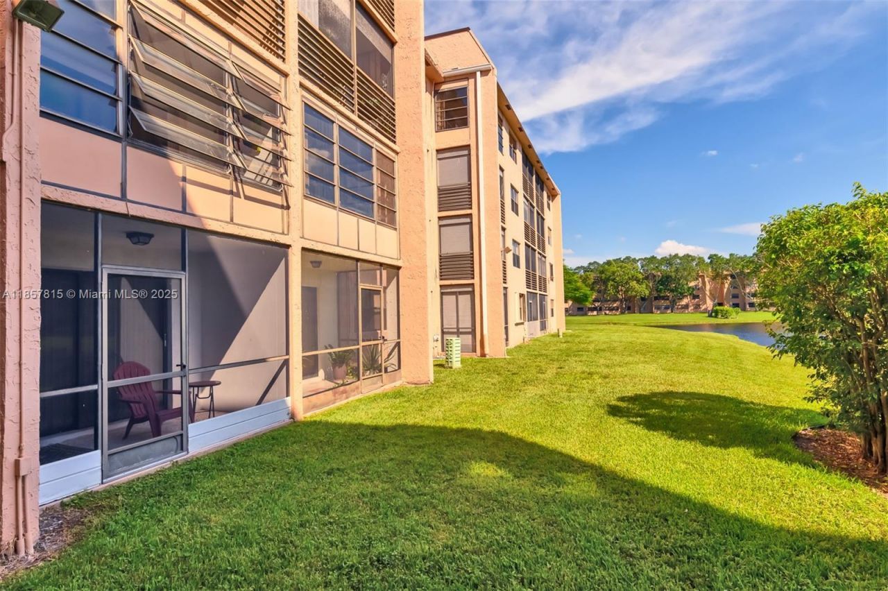 10444 NW 30th Ct, Unit 204, Sunrise, FL 33322 Photo