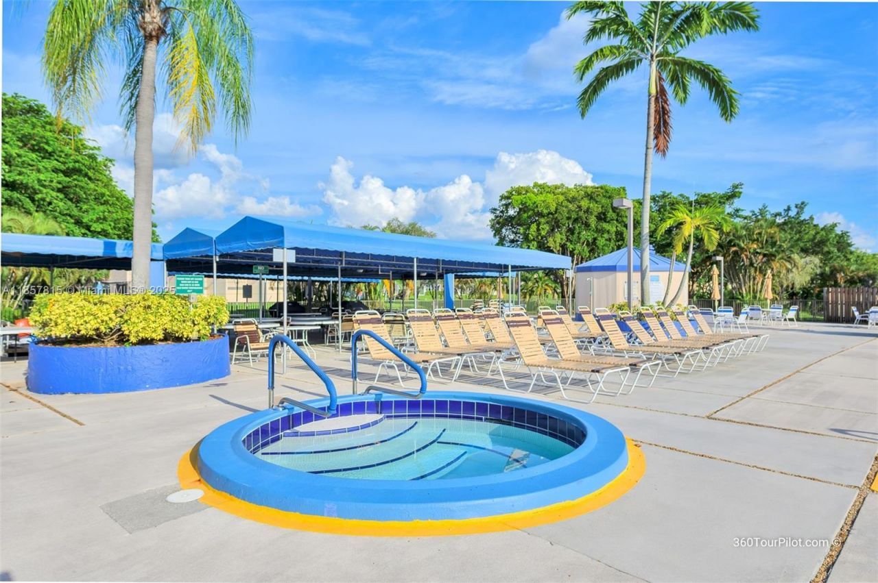 10444 NW 30th Ct, Unit 204, Sunrise, FL 33322 Photo