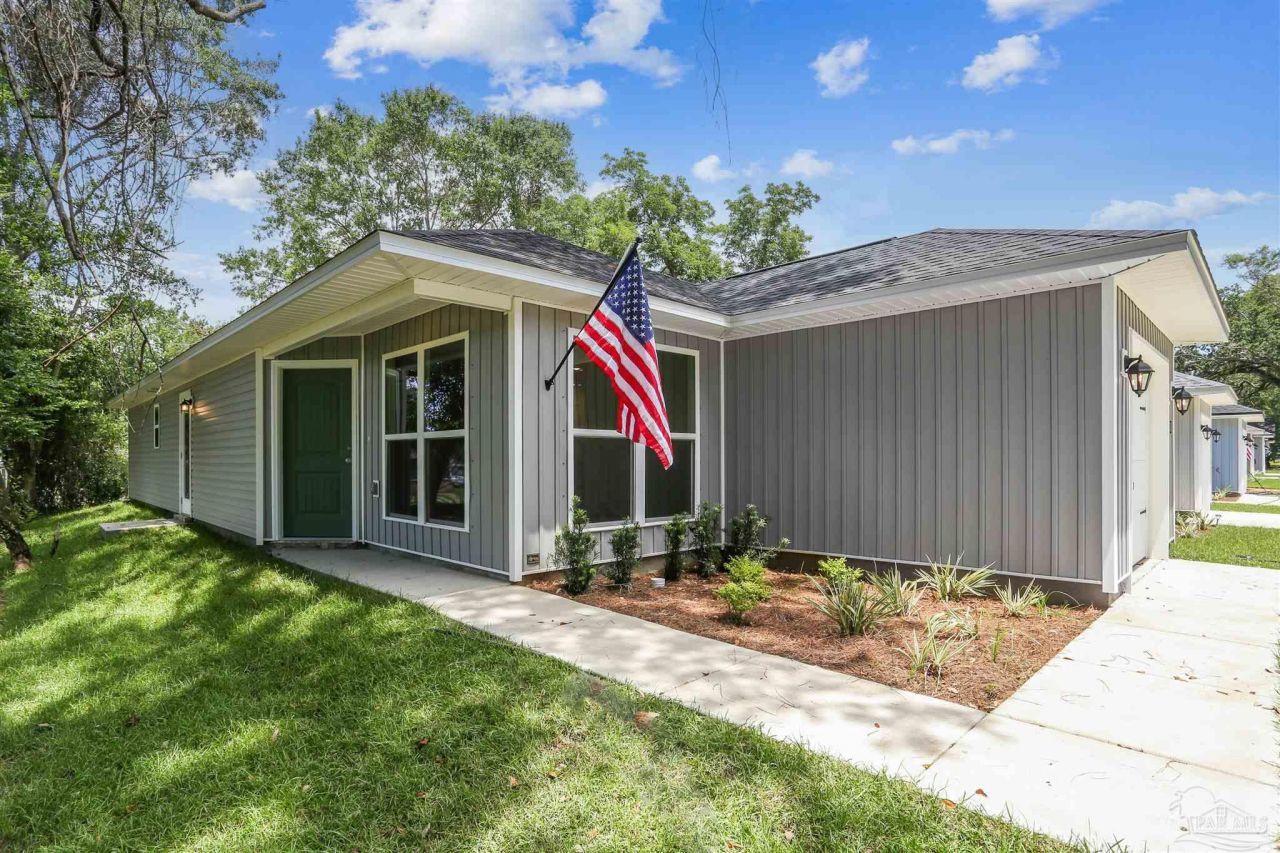 8422 Cherry Ave, Pensacola, FL 32534 Main Photo