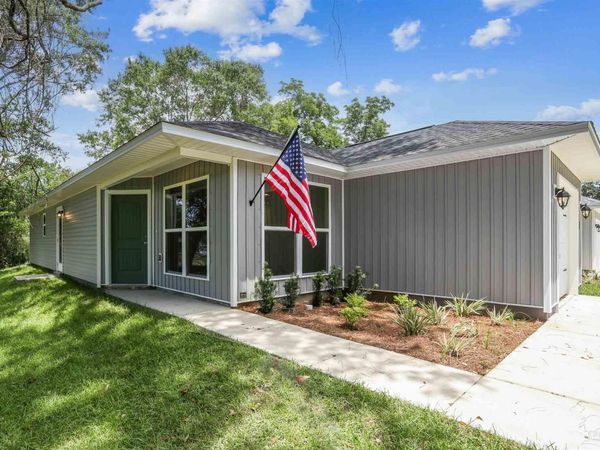 8422 Cherry Ave, Pensacola, FL 32534