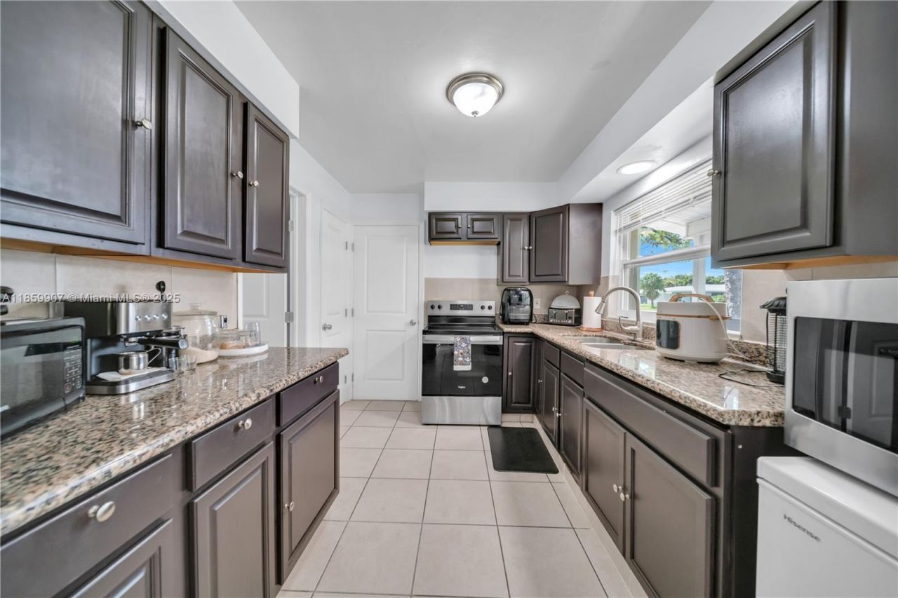 246 SE 44th St, Cape Coral, FL 33904 Photo