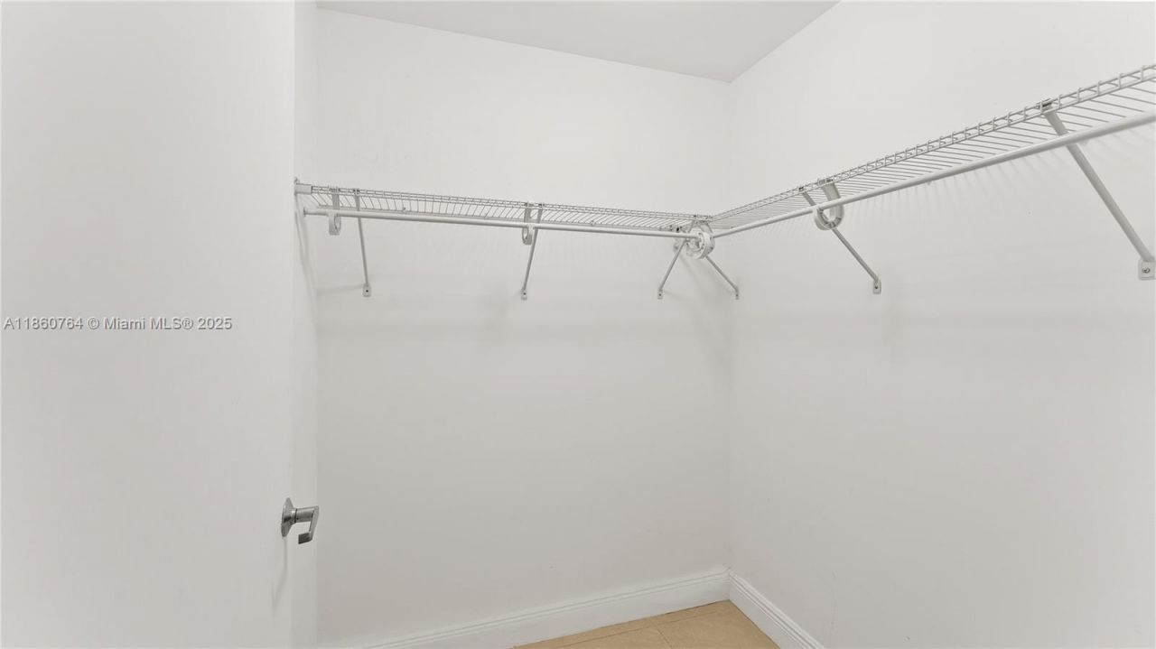 1050 Brickell Ave, Unit 2620, Miami, FL 33131 Photo