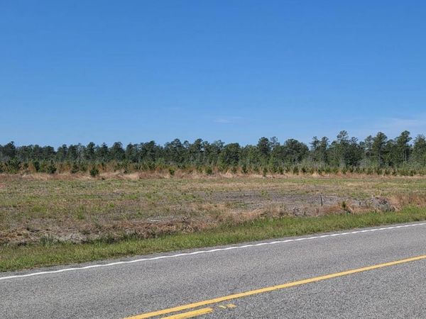 5570 Joyner Swamp Rd., Galivants Ferry, SC 29544