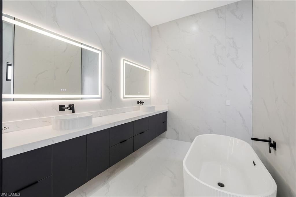 1248 13th Ave N, Naples, FL 34102 Photo