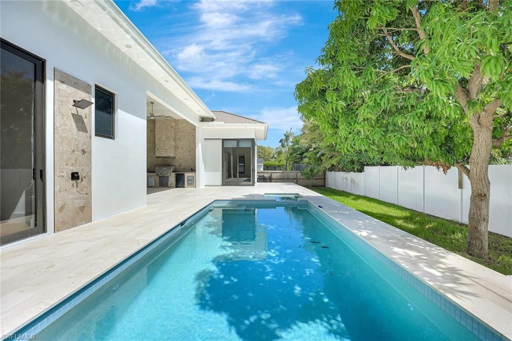 1248 13th Ave N, Naples, FL 34102 Photo