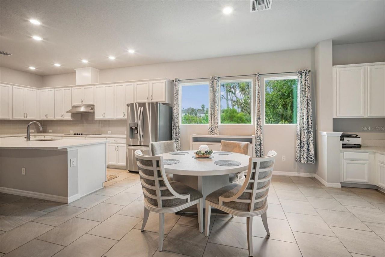 5640 Trevesta Place, Palmetto, FL 34221 Photo