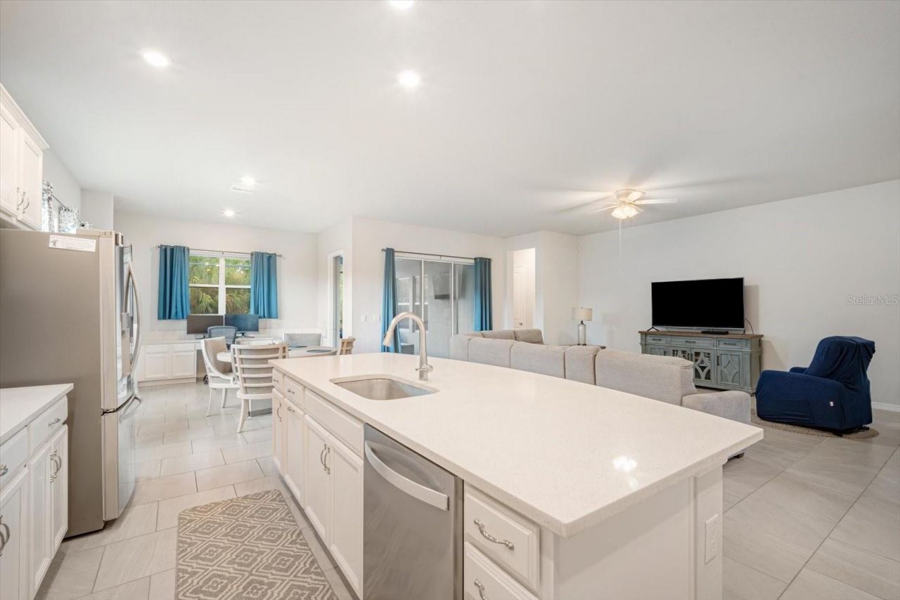 5640 Trevesta Place, Palmetto, FL 34221 Photo