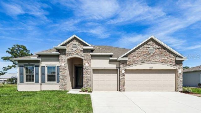 12899 Florida Avenue, Astatula, FL 34705 Main Photo