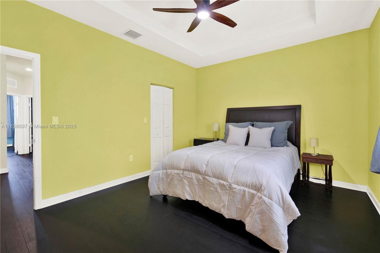 10480 W 33rd Ln, Hialeah, FL 33018 Photo