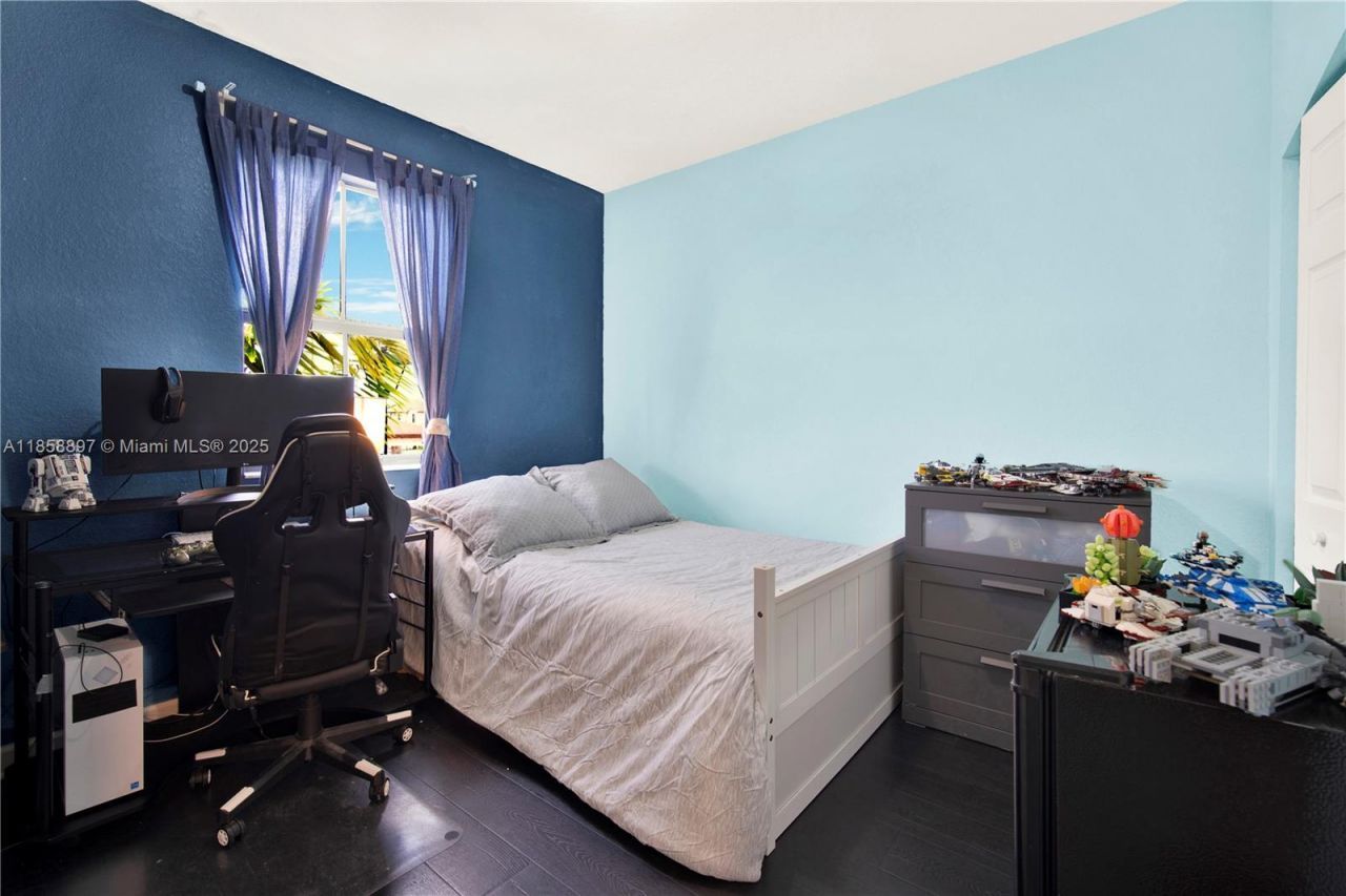 10480 W 33rd Ln, Hialeah, FL 33018 Photo