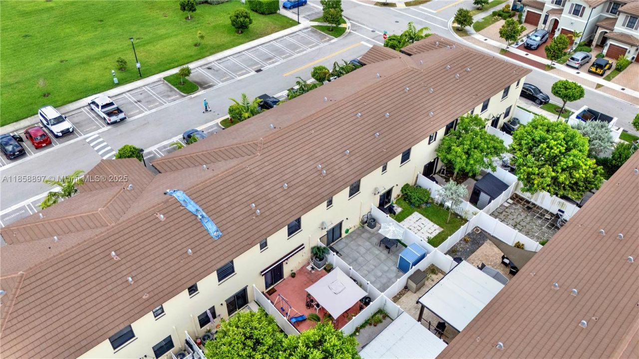 10480 W 33rd Ln, Hialeah, FL 33018 Photo