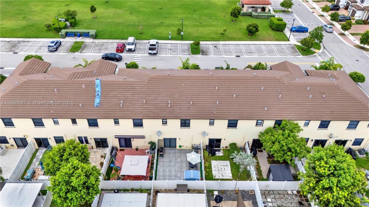 10480 W 33rd Ln, Hialeah, FL 33018 Photo