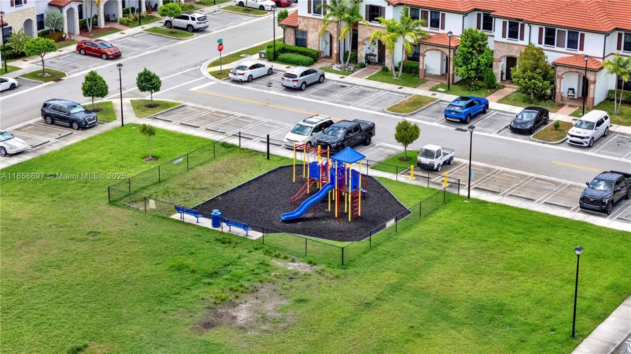 10480 W 33rd Ln, Hialeah, FL 33018 Photo