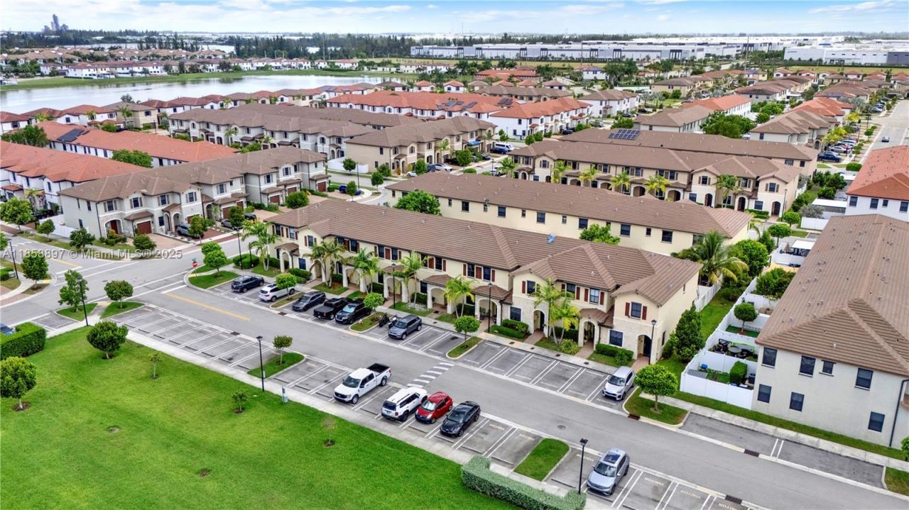 10480 W 33rd Ln, Hialeah, FL 33018 Photo