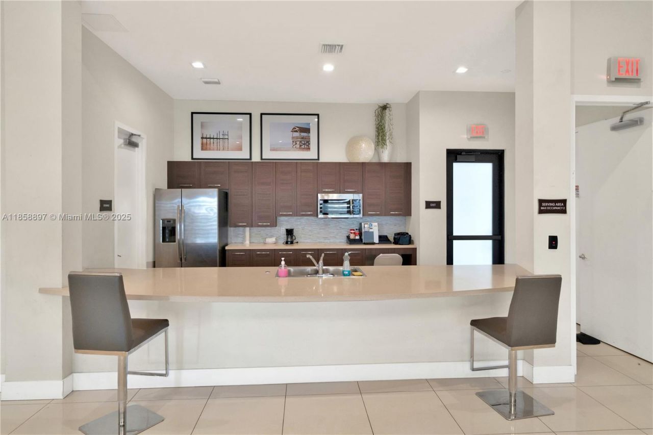 10480 W 33rd Ln, Hialeah, FL 33018 Photo