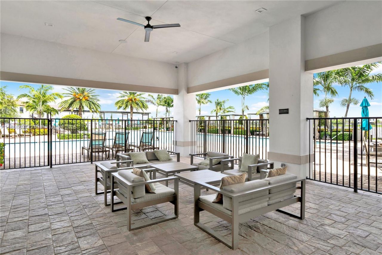 10480 W 33rd Ln, Hialeah, FL 33018 Photo