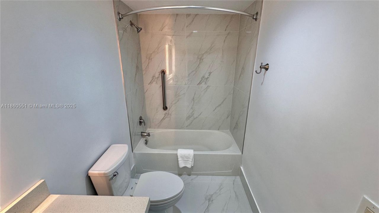 17375 Collins Ave, Unit 2003, Sunny Isles Beach, FL 33160 Photo