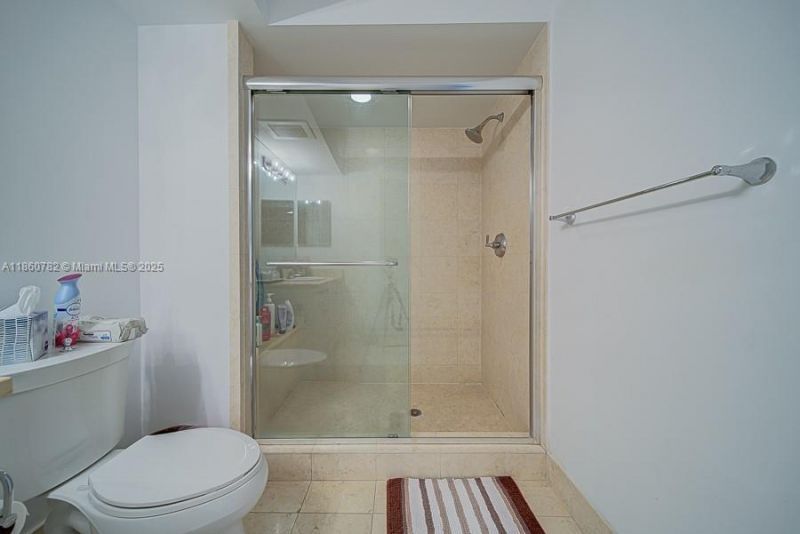 19900 E Country Club Dr, Unit 308, Aventura, FL 33180 Photo