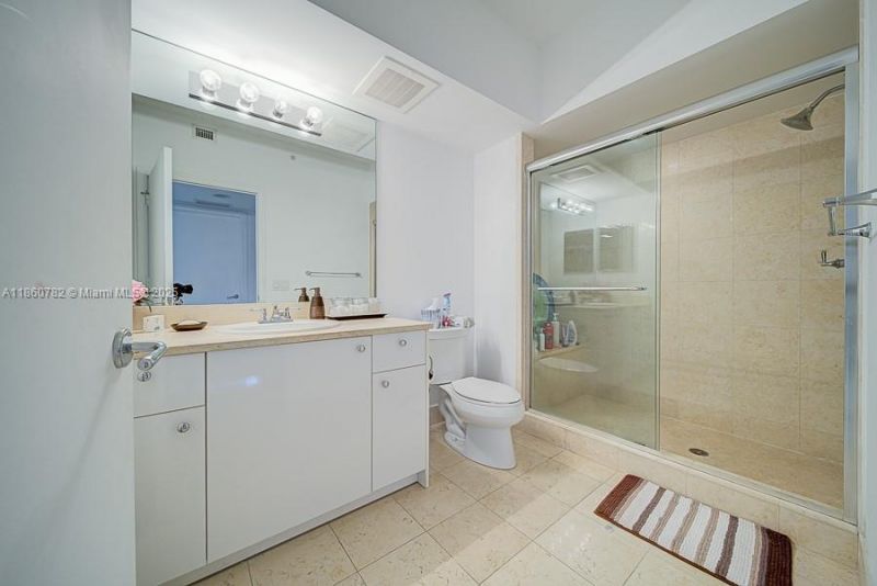 19900 E Country Club Dr, Unit 308, Aventura, FL 33180 Photo