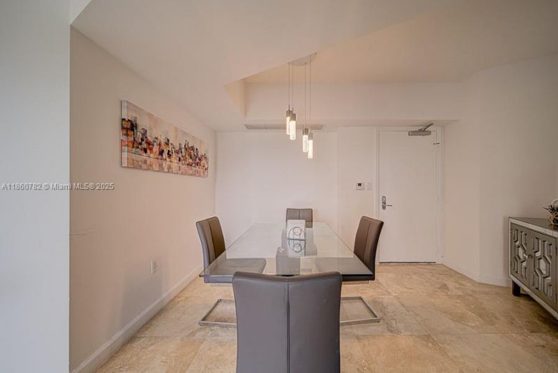 19900 E Country Club Dr, Unit 308, Aventura, FL 33180 Photo