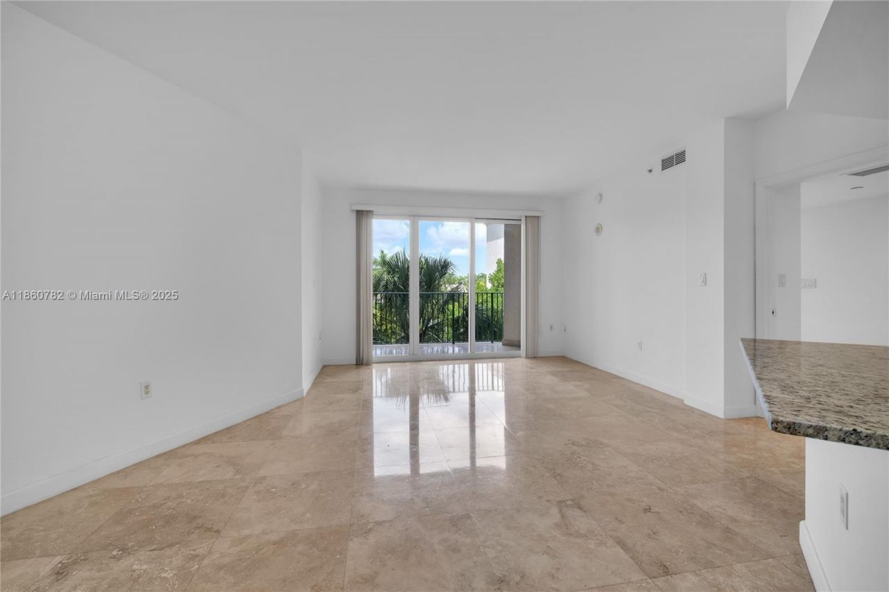 19900 E Country Club Dr, Unit 308, Aventura, FL 33180 Photo