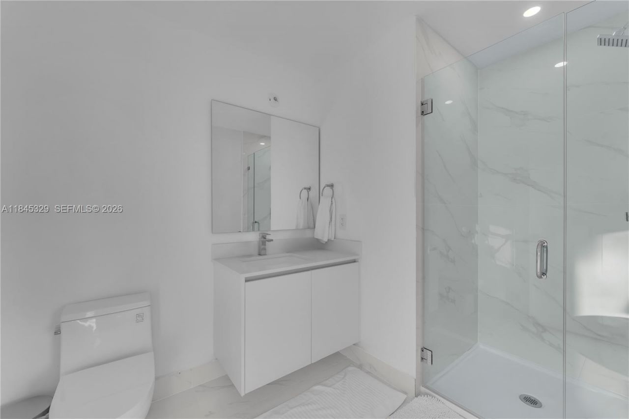 700 NE 24th Street, Unit 1405, Miami, FL 33137 Photo