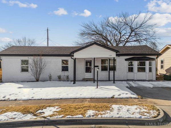 104 W 11th Street, Owasso, OK 74055