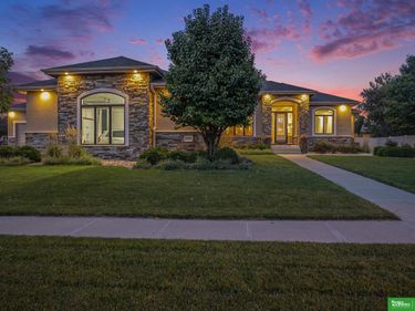 1424 Woodlawn Drive, Fremont, NE 68025