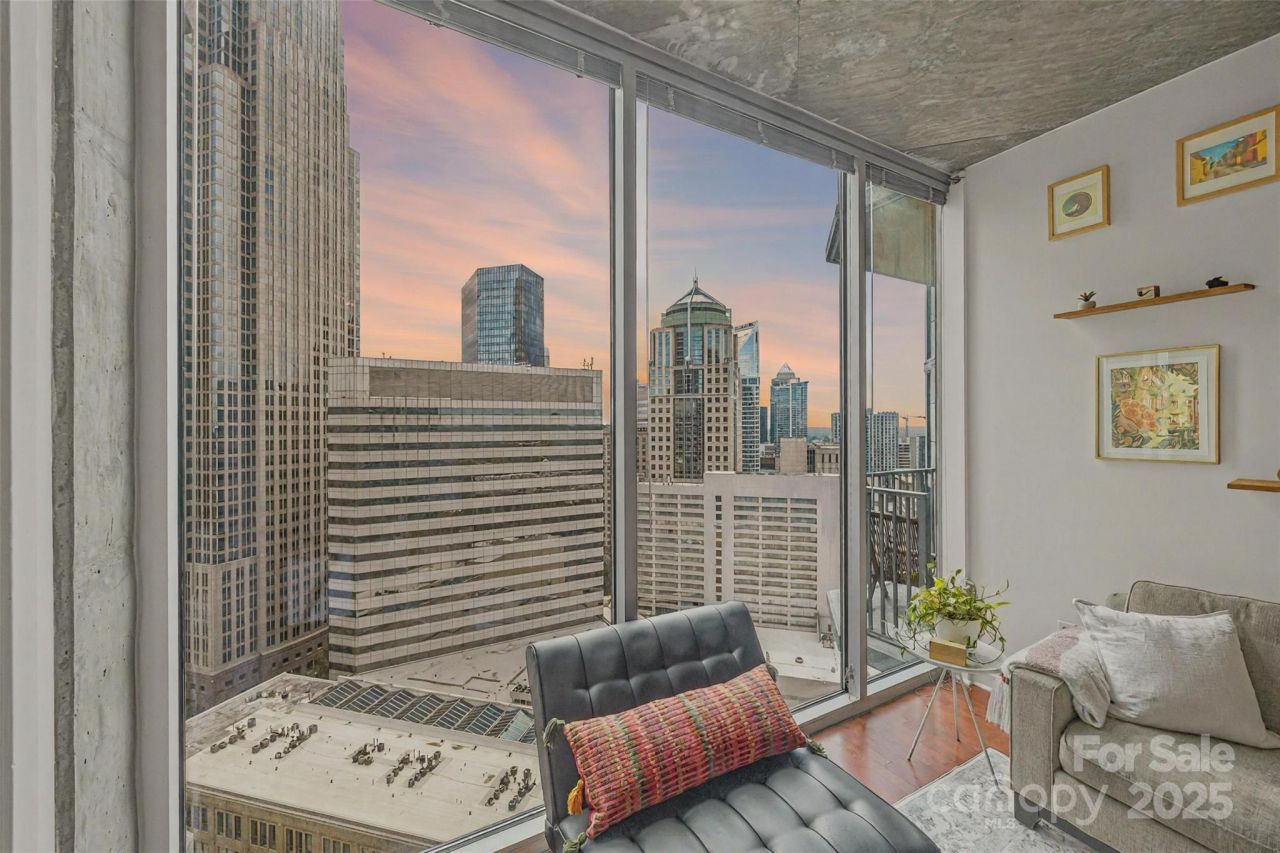 210 N Church Street, Unit 2405, Charlotte, NC 28202 Main Photo