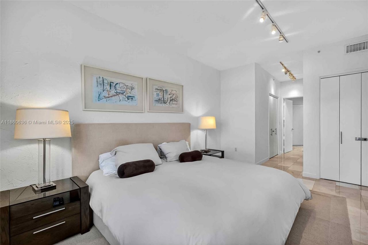 715 Crandon Blvd, Unit PH-5, Key Biscayne, FL 33149 Photo