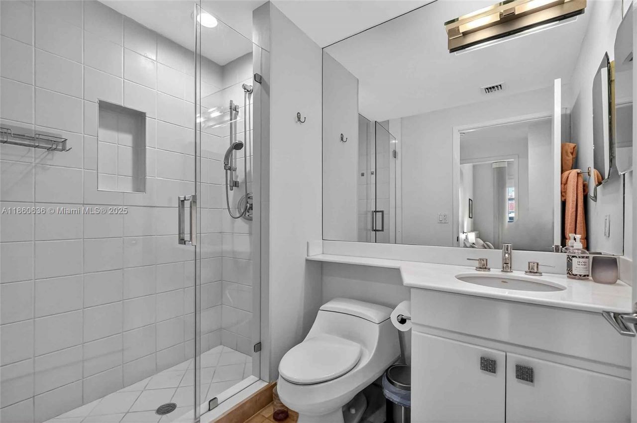 715 Crandon Blvd, Unit PH-5, Key Biscayne, FL 33149 Photo