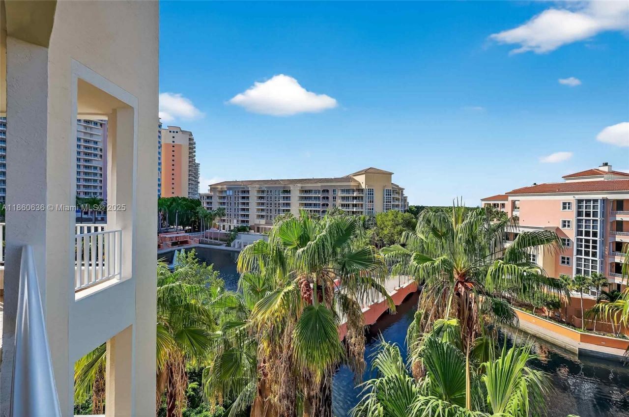 715 Crandon Blvd, Unit PH-5, Key Biscayne, FL 33149 Photo