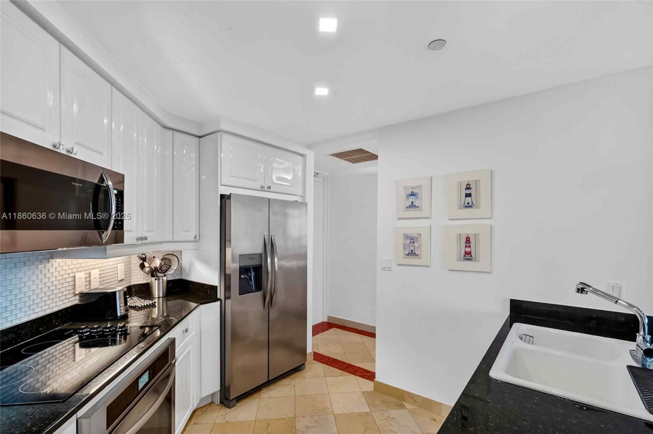 715 Crandon Blvd, Unit PH-5, Key Biscayne, FL 33149 Photo