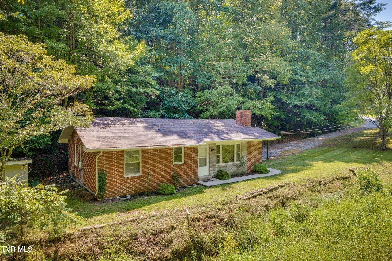 624 Whaley Town Road, Butler, TN 37640 Main Photo