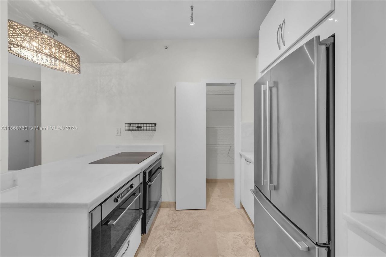 1 Century Ln, Unit 202, Miami Beach, FL 33139 Photo