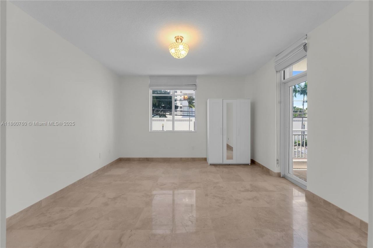 1 Century Ln, Unit 202, Miami Beach, FL 33139 Photo