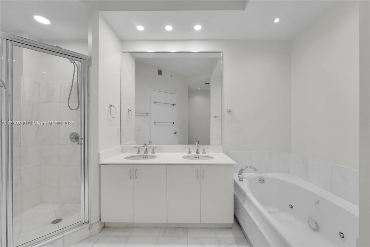 1 Century Ln, Unit 202, Miami Beach, FL 33139 Photo