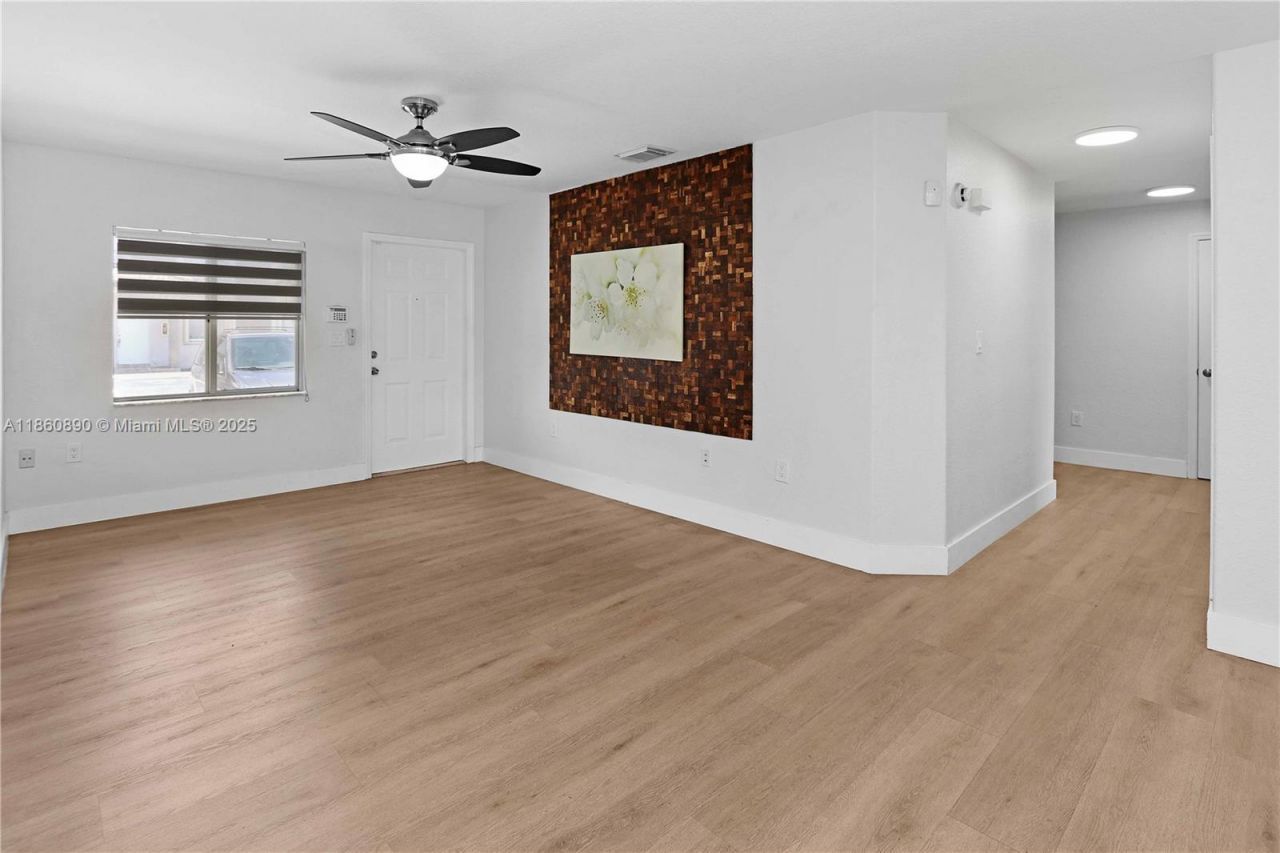 5725 NW 109th Ave, Unit 26, Doral, FL 33178 Photo