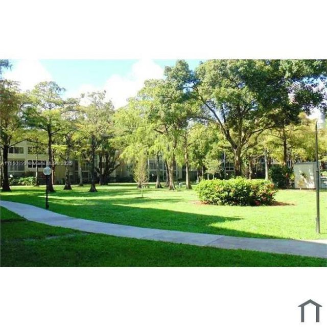 2998 NW 48th Ter, Unit 326, Lauderdale Lakes, FL 33313 Photo