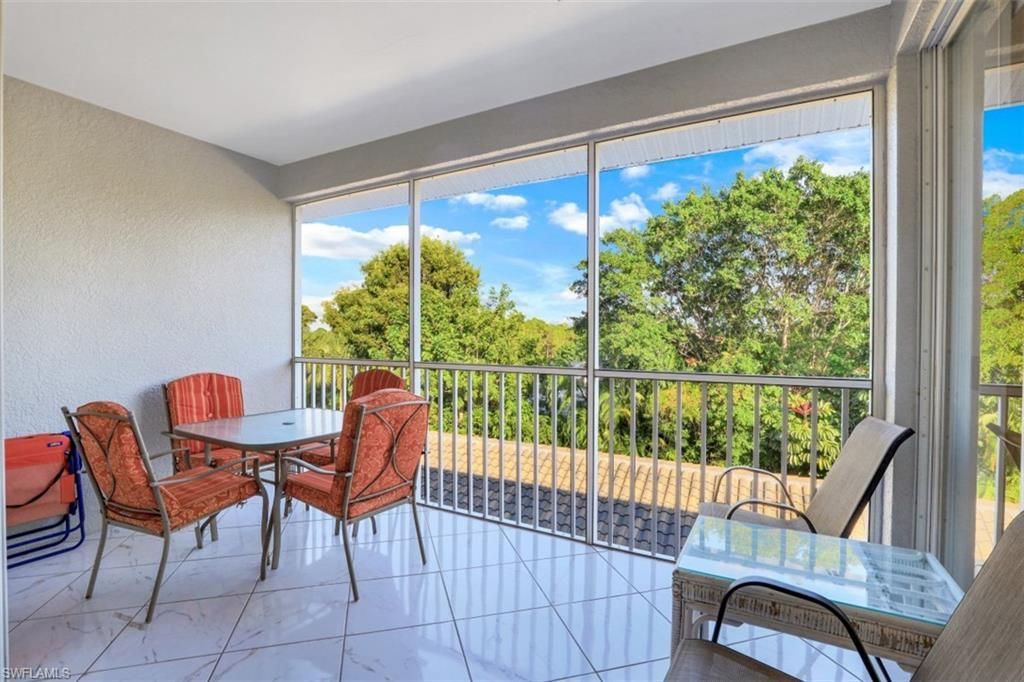 519 Roma Ct, Unit 3-305, Naples, FL 34110 Photo