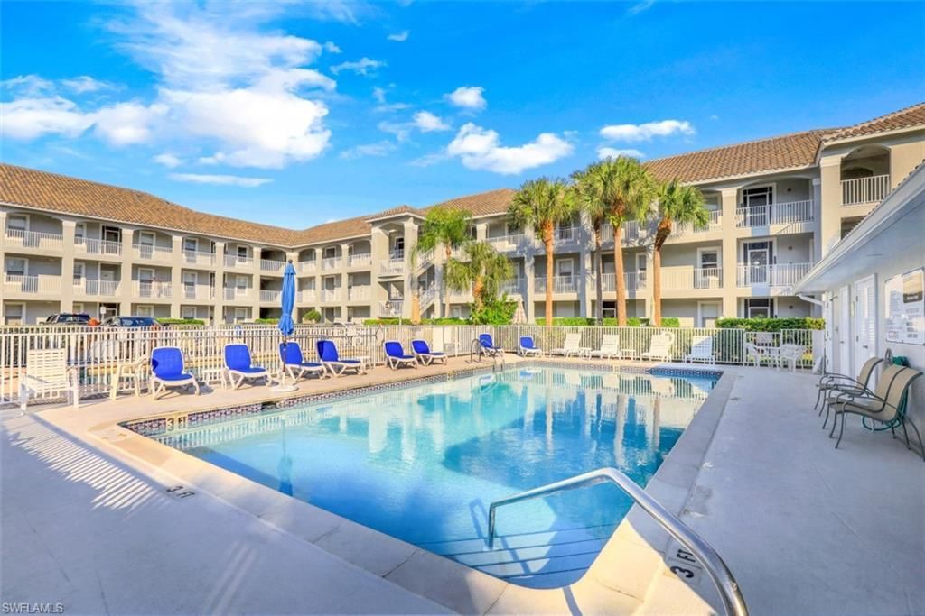 519 Roma Ct, Unit 3-305, Naples, FL 34110 Photo