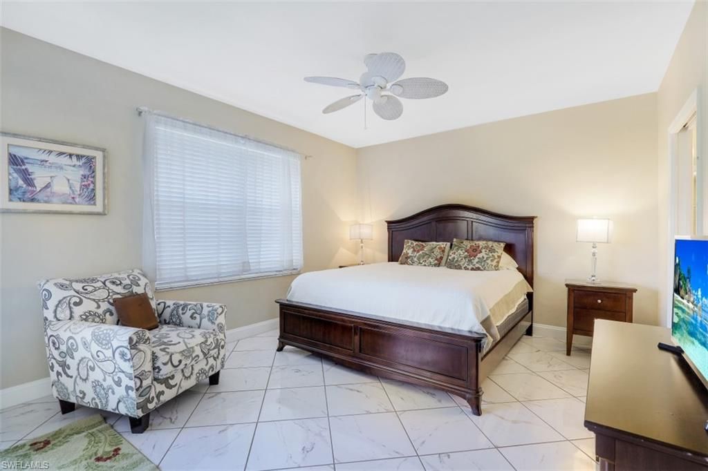 519 Roma Ct, Unit 3-305, Naples, FL 34110 Photo