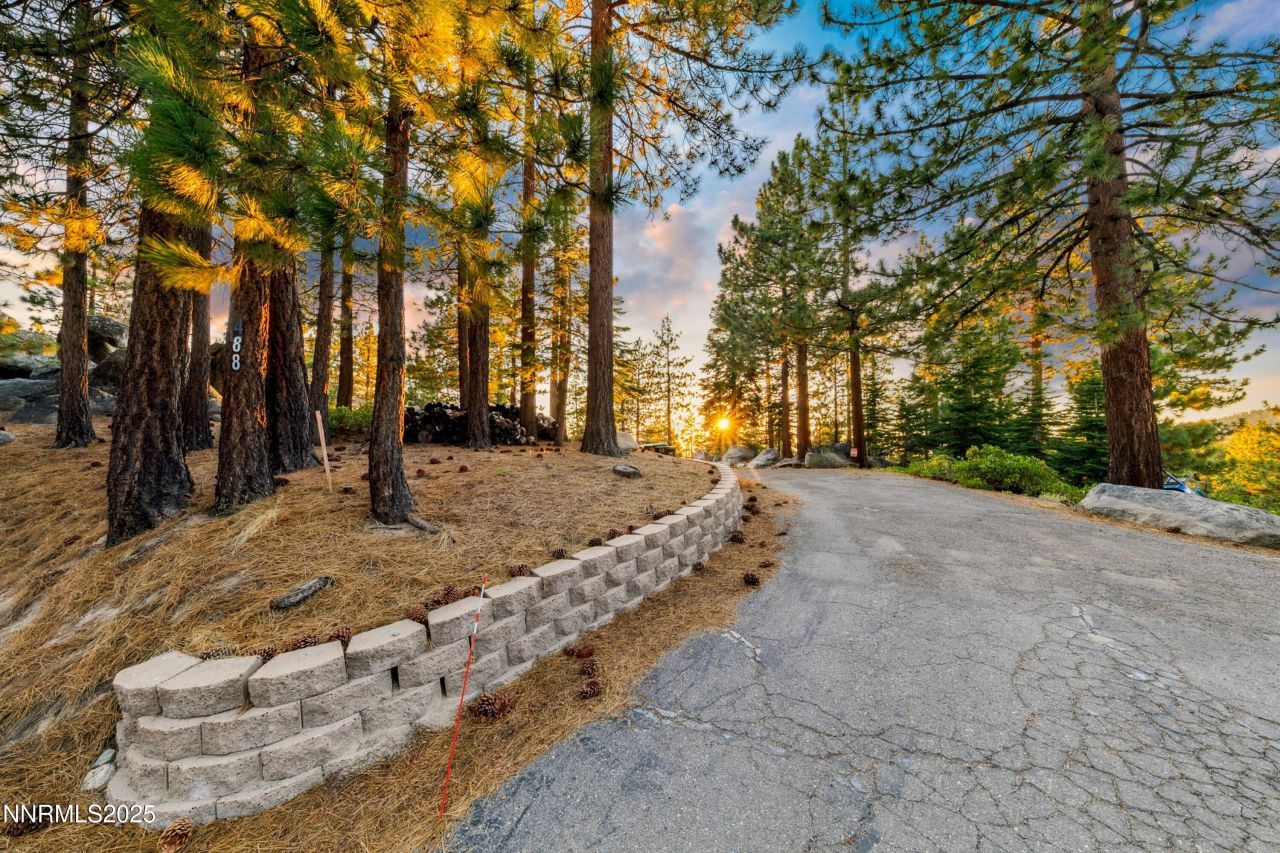 488 Laurel Lane, Stateline, NV 89449 Photo