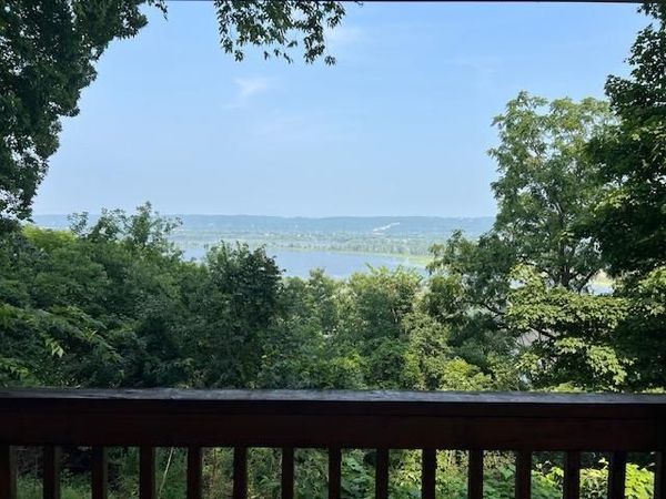 164 McGregor Heights Road, McGregor, IA 52157