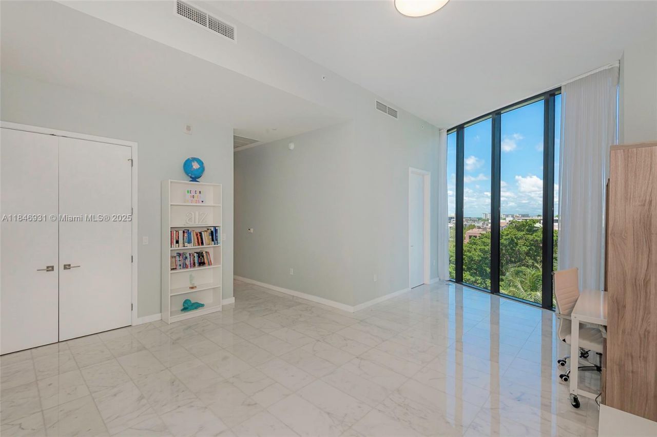 2821 S Bayshore Dr, Unit 7B, Coconut Grove, FL 33133 Photo